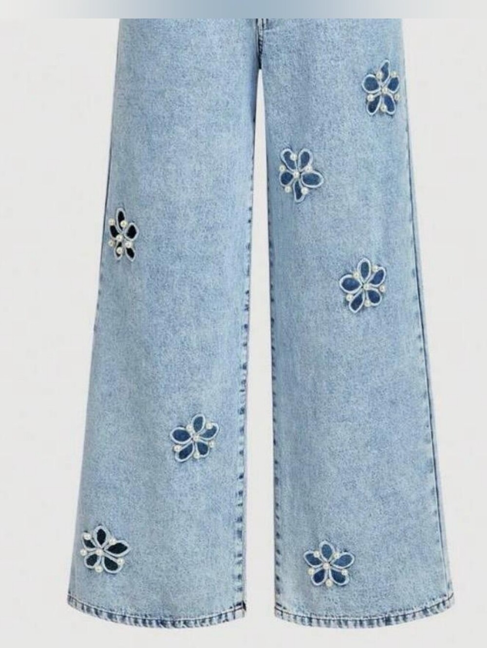 NWT BAMBOO Light Blue Floral Appliqué Wide-Leg Jeans